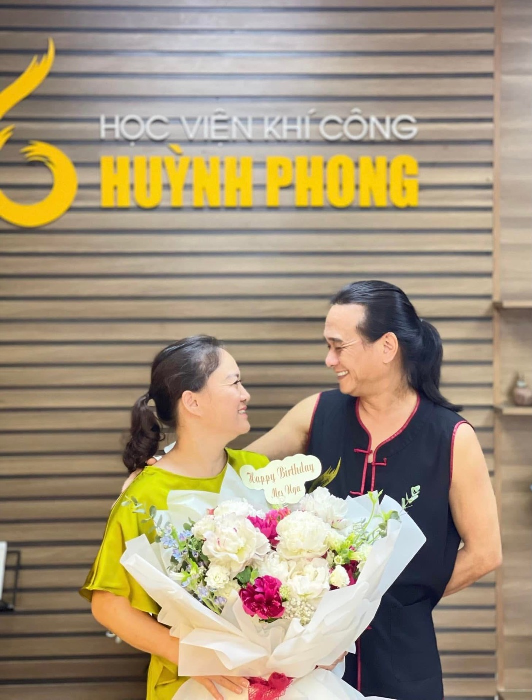 Thầy Võ Phong tại Học viện Khí công Huỳnh Phong